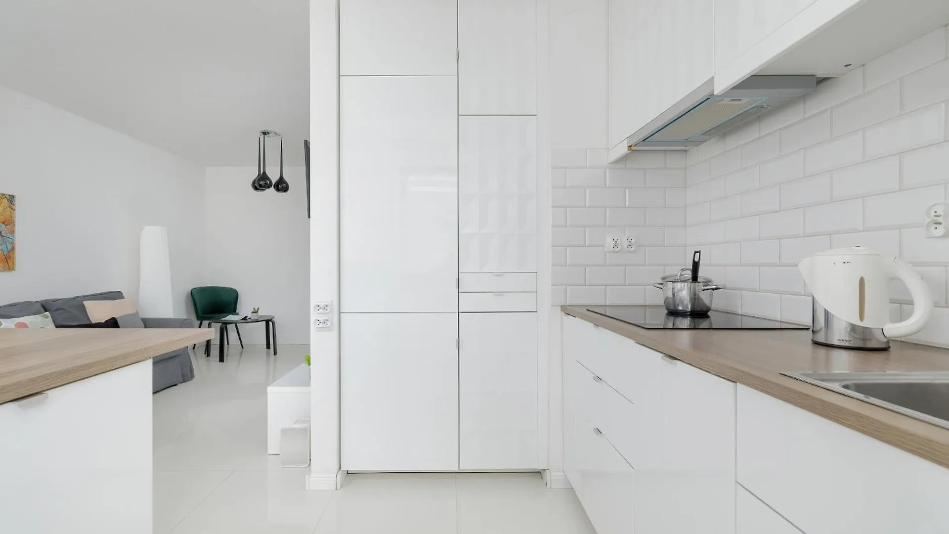 Apartment With Garden In Krakow By Noclegi Renters 0*,